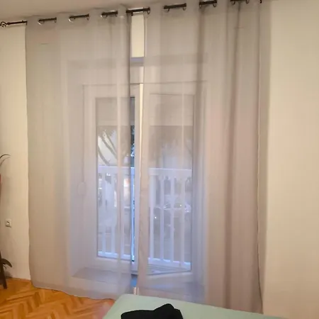 Aurora Apartman *