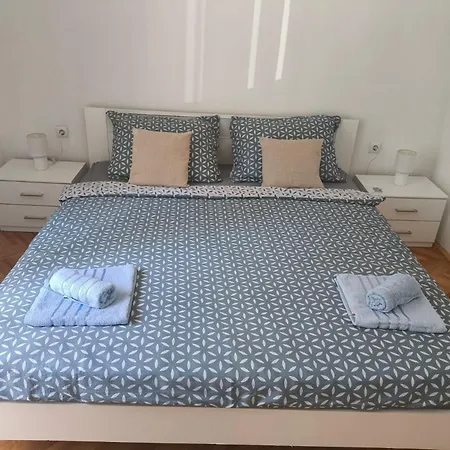 Apartamento Aurora *